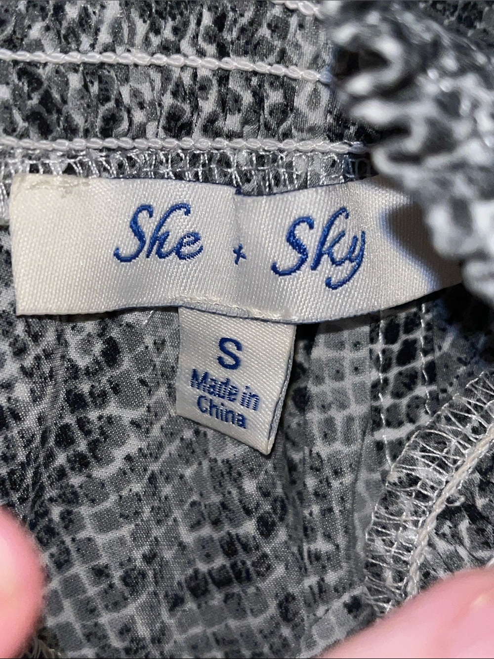She + Sky Plissé Pleated Snakeskin Halter Neck Blouse Size Small - Picture 9 of 10